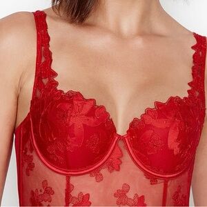 Victoria's Secret VERY SEXY
Lightly-Lined Floral Embroidered Balconette Bra